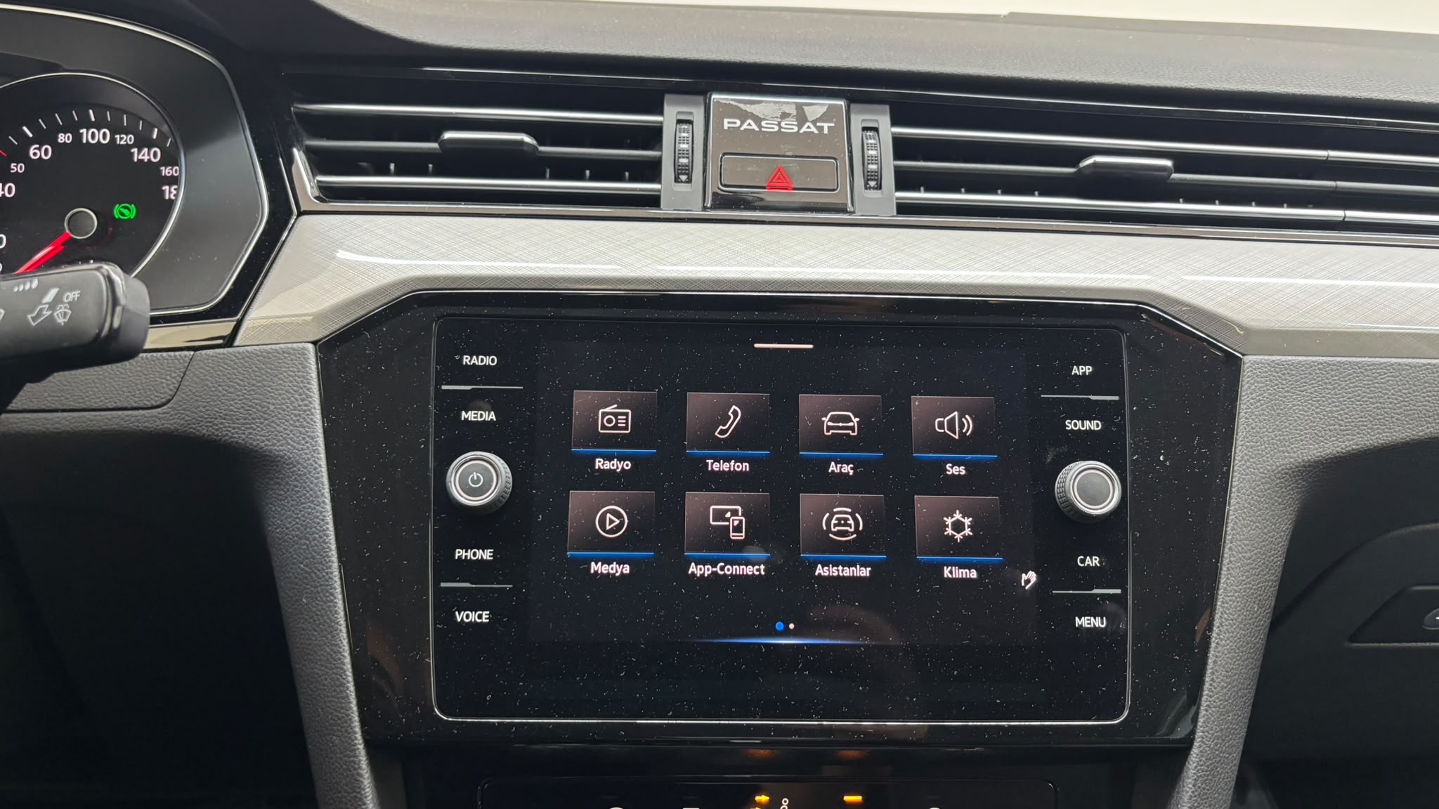 VOLKSWAGEN PASSAT 20